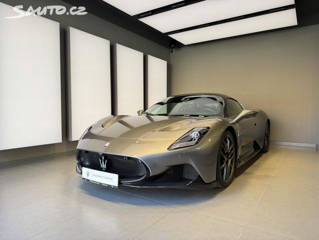 Maserati MC20